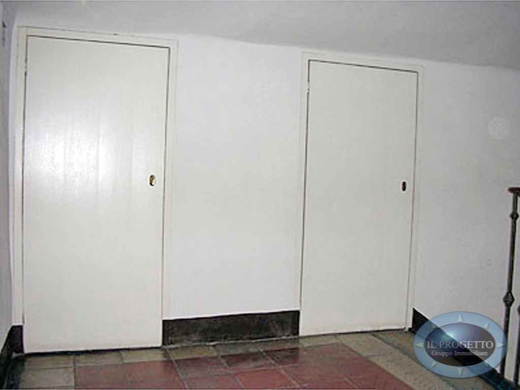 251_H.jpg